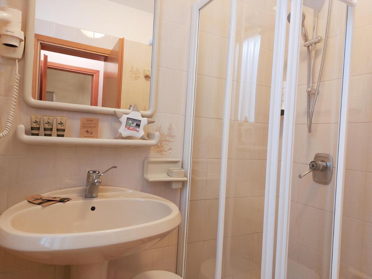 Hotel Valbella บาร์โดลิโน ภายนอก รูปภาพ