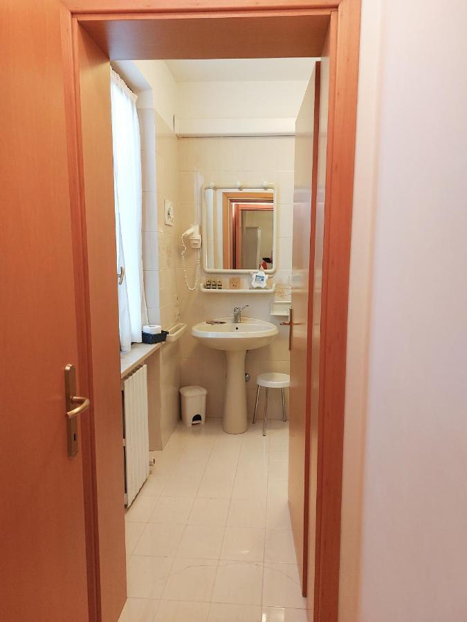 Hotel Valbella บาร์โดลิโน ภายนอก รูปภาพ