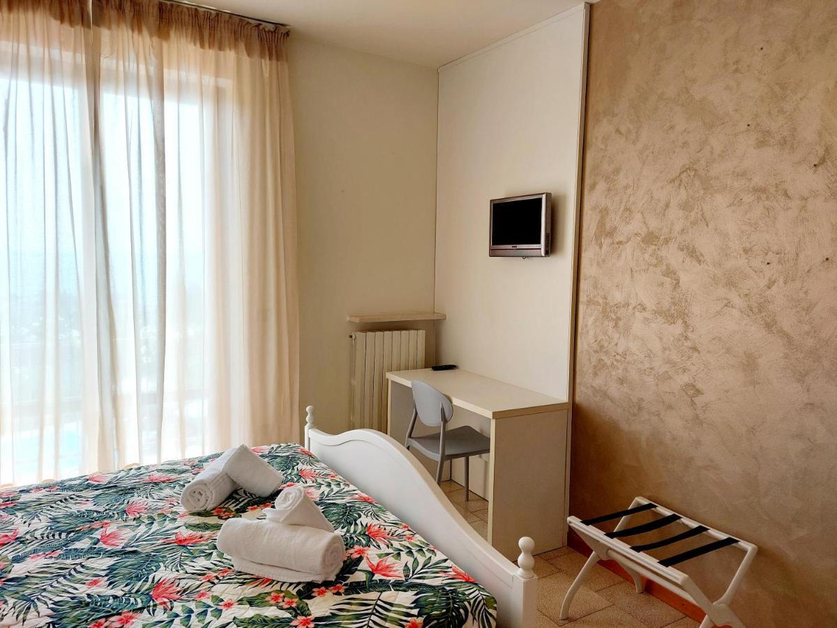Hotel Valbella บาร์โดลิโน ภายนอก รูปภาพ