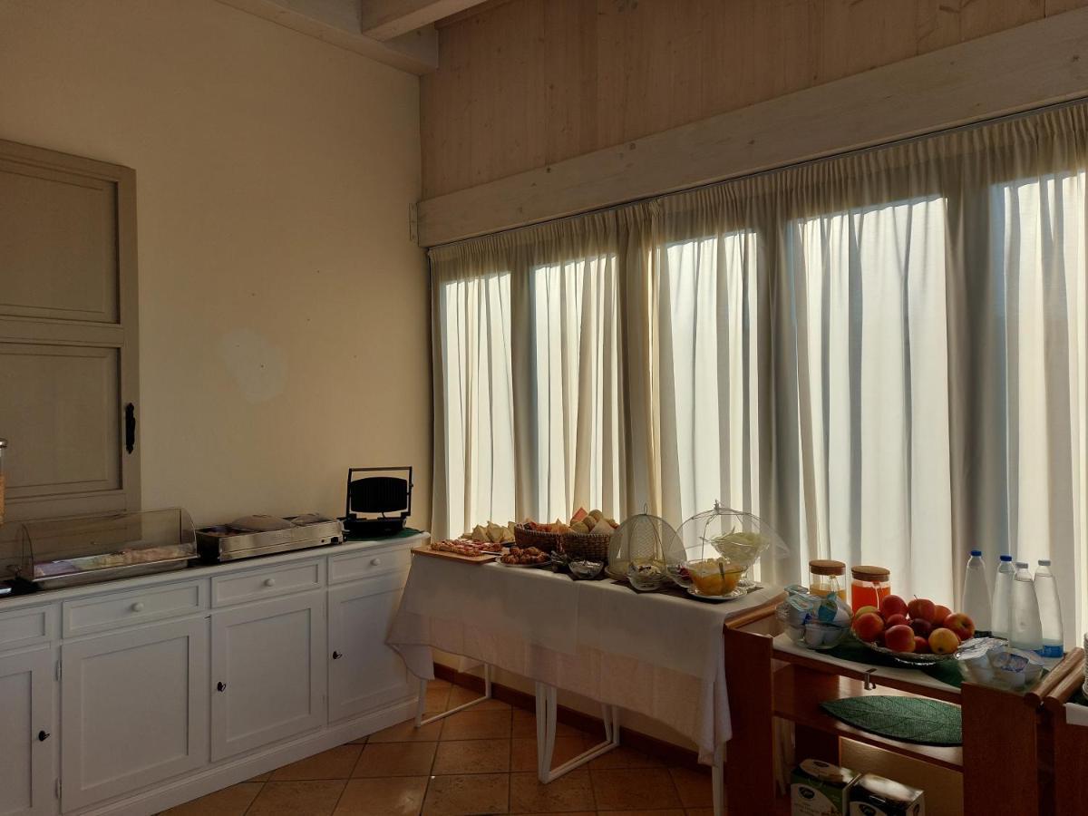 Hotel Valbella บาร์โดลิโน ภายนอก รูปภาพ